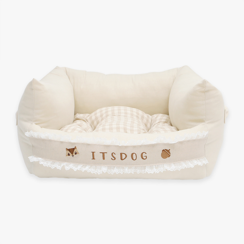 The Daram in the Forest is a frill bed (Beige)